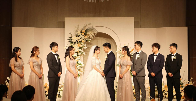 集体婚礼主持词_集体婚礼开场白_集体婚礼讲话